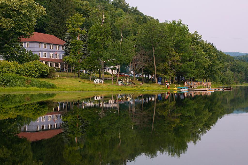Inn At Starlight Lake & Restaurant Exterior foto