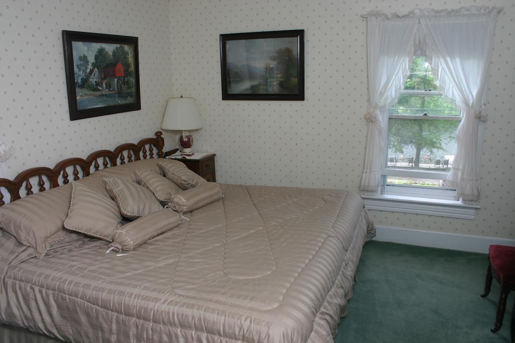 Inn At Starlight Lake & Restaurant Habitación foto