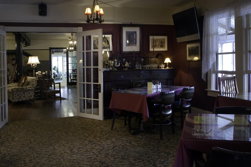 Inn At Starlight Lake & Restaurant Exterior foto